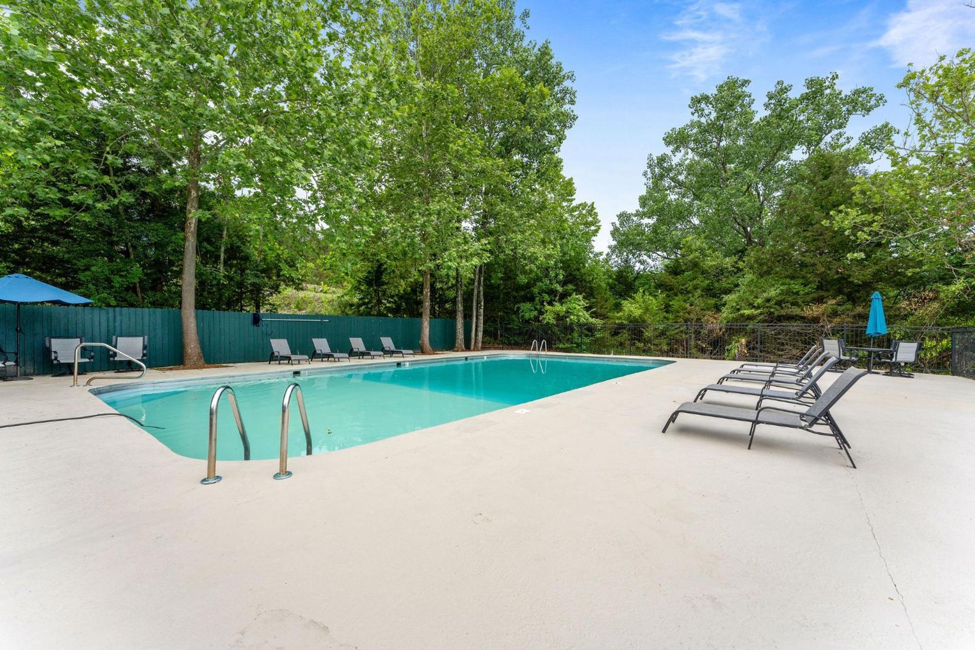 New Ozark Oasis Luxe Cabin Retreat With Hot Tub Hollister Εξωτερικό φωτογραφία